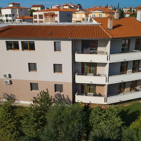 Apartments Oliva Premantura Extérieur photo