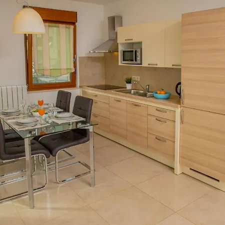 Apartments Oliva Premantura Extérieur photo