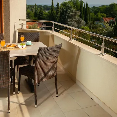 Apartments Oliva Premantura Extérieur photo