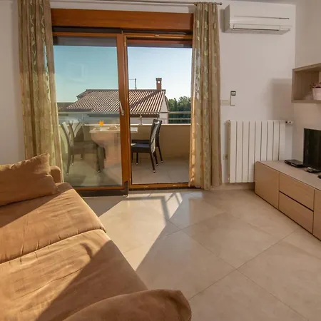 Apartments Oliva Premantura Extérieur photo