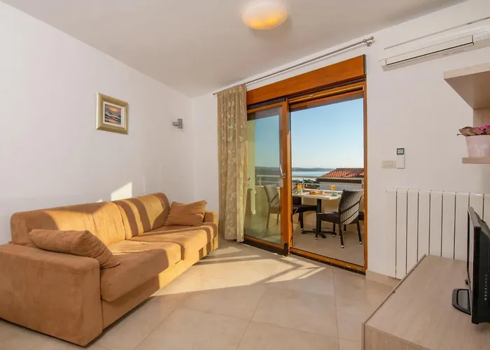 Apartments Oliva