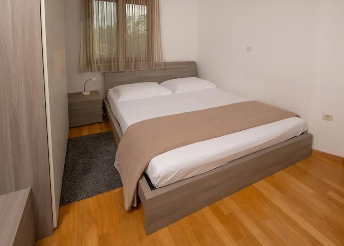 Apartments Oliva